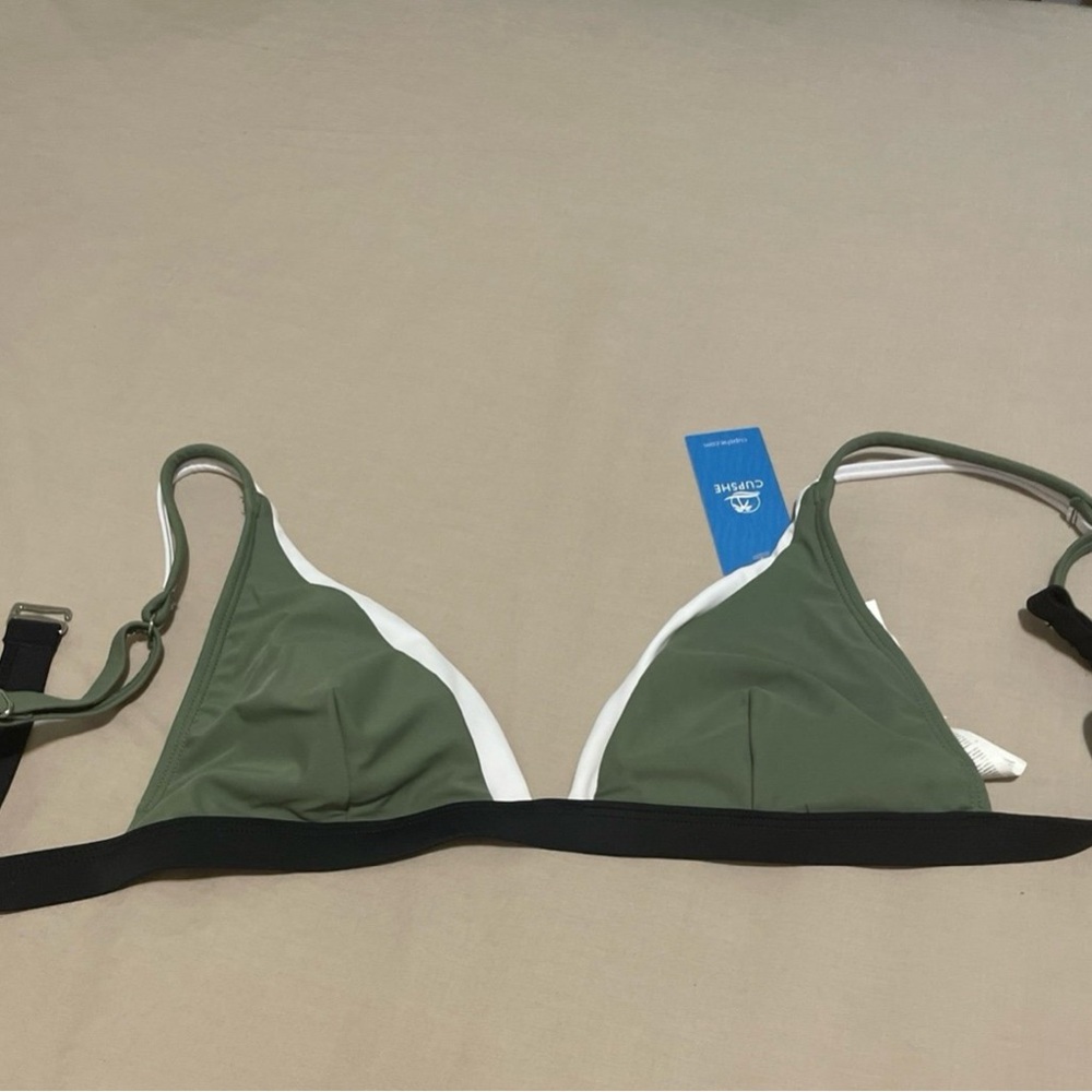 Cupshe Olive and White Triangle Bikini Top